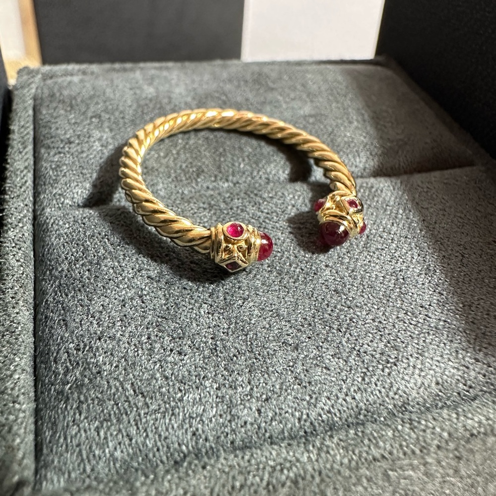 Renaissance Color Ring in 18K Yellow Gold with Rubies